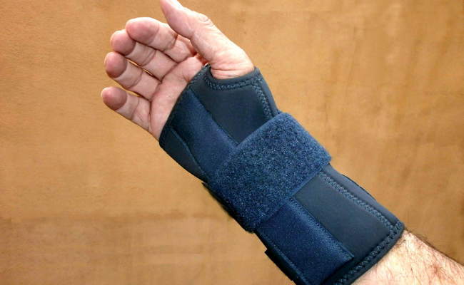 Wrist brace remedies for carpal tunnel pain