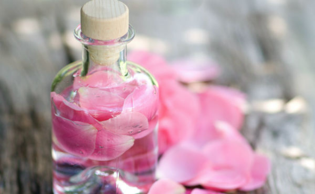 Rose Water skin care home remedies